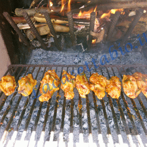 Ali di pollo alla brace in salsa piccante Pasilla